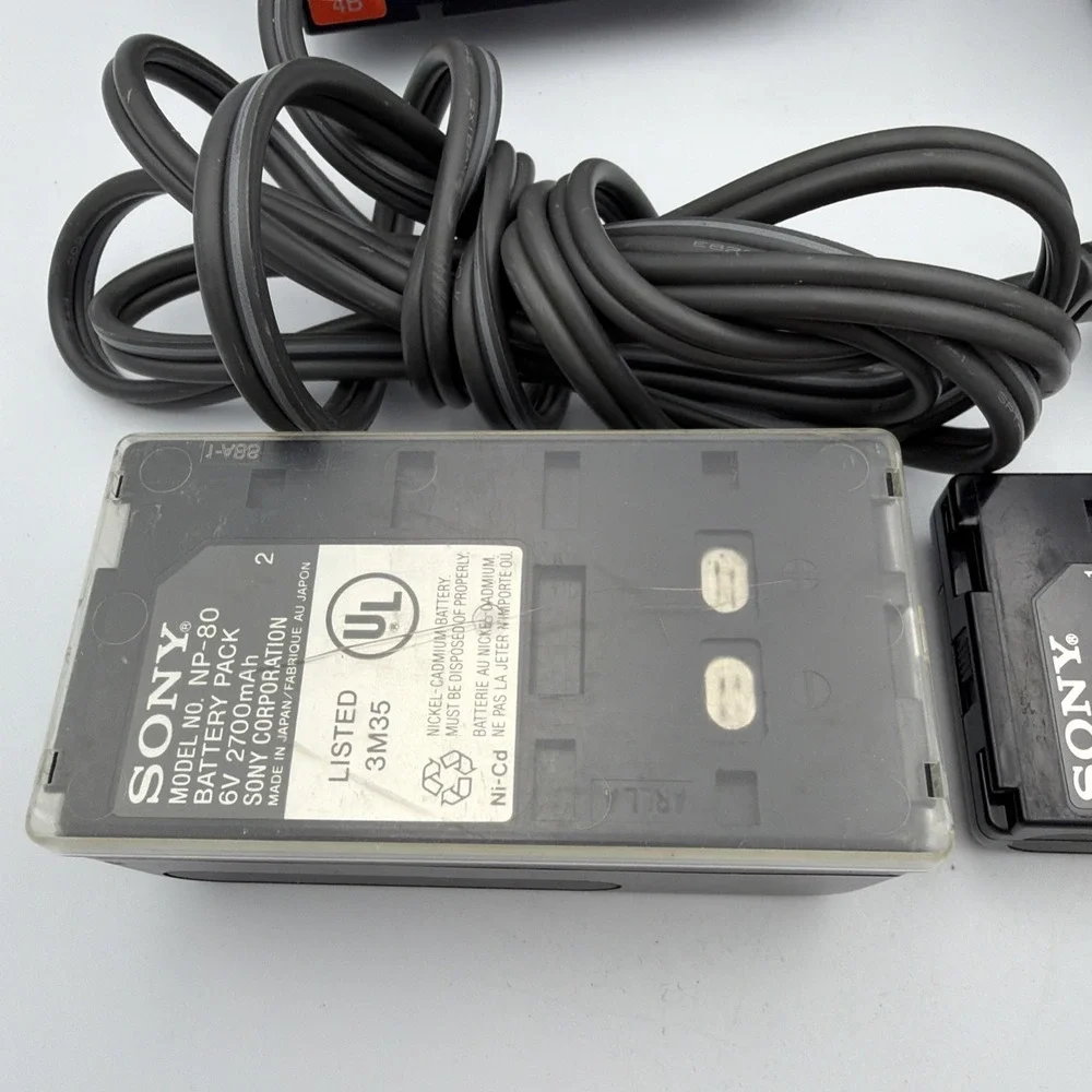 Sony CCD-FX230 8mm Video8 Camcorder Camera Player Video Transfer Untested Kit